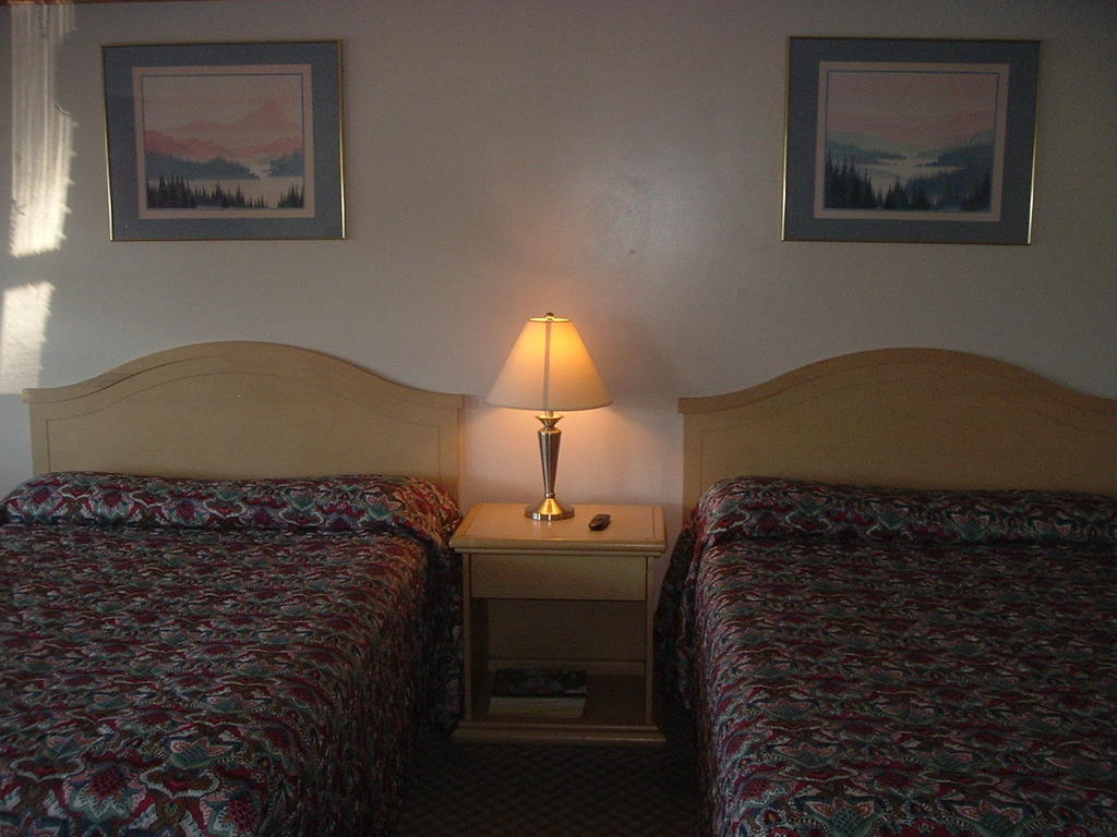 Fels Three Crown Motel Clarence Exteriör bild